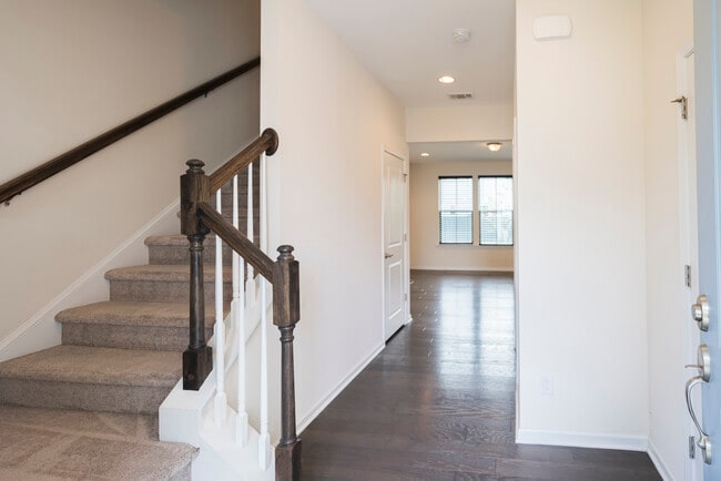 Building Photo - 503 Waybridge Way