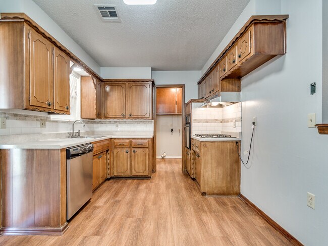 Foto del edificio - 5113 S Sage Ave