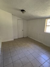 Building Photo - 1720 Fairway St