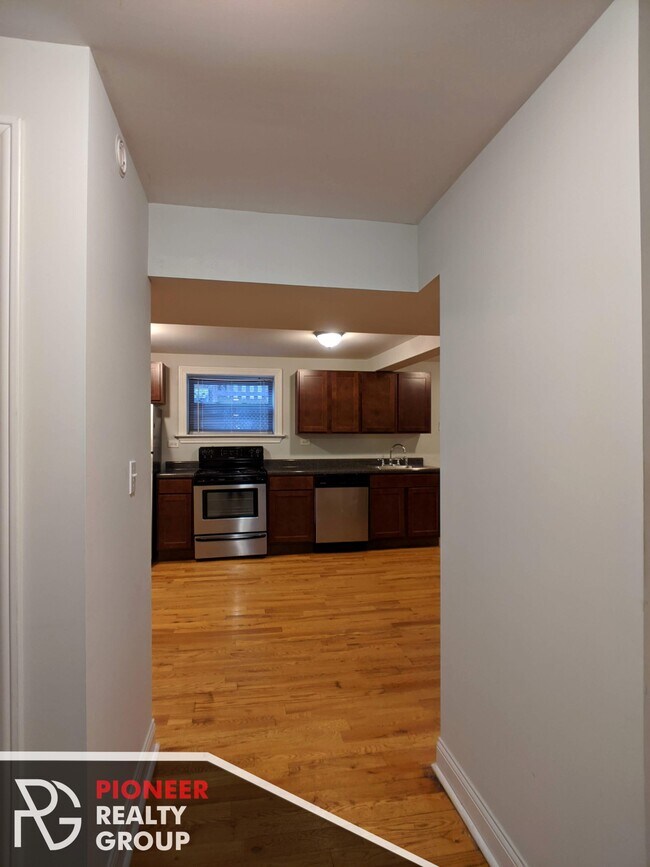 Foto del edificio - 1129 W Oakdale Ave