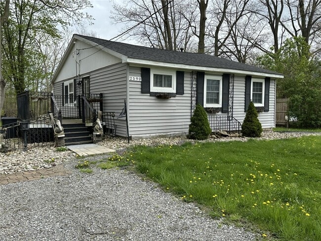 Foto del edificio - 2590 Scottsville Rd