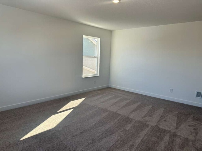 Foto del edificio - New Construction 4 bedroom, 2.5 bath