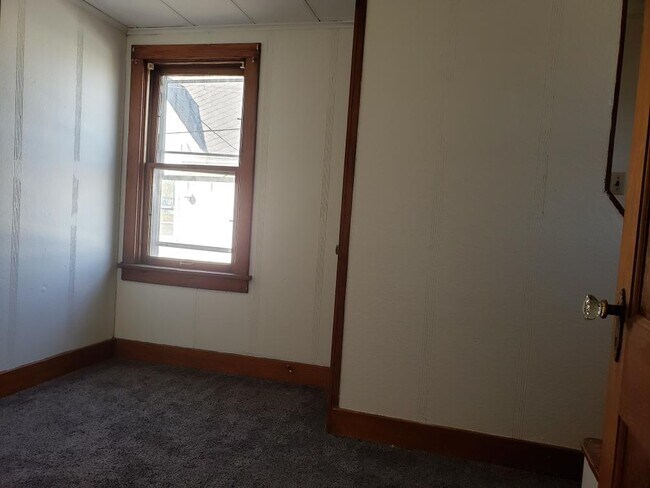 Building Photo - 209 N Pearl St
