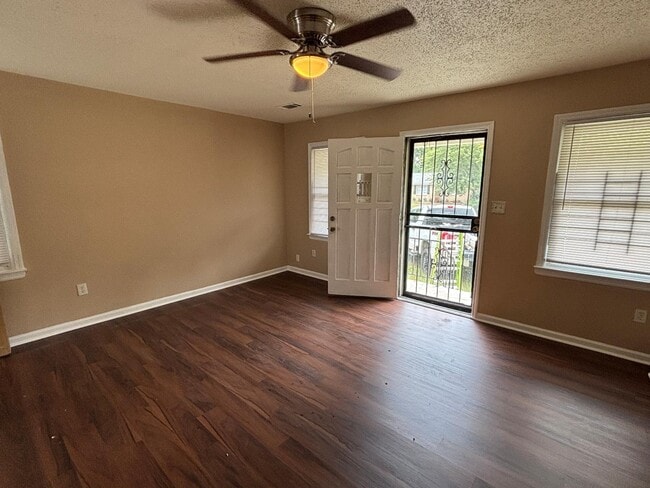 Foto del edificio - 1968 Gayle Ave