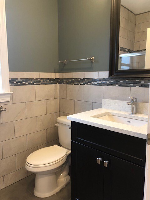 Building Photo - 192 Parkhurst St