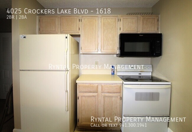 Foto del edificio - 4025 Crockers Lake Blvd