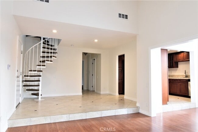 Foto del edificio - 16943 Bluewater Ln