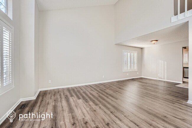 Foto del edificio - 20277 E Powers Pl, Centennial, CO, 80015