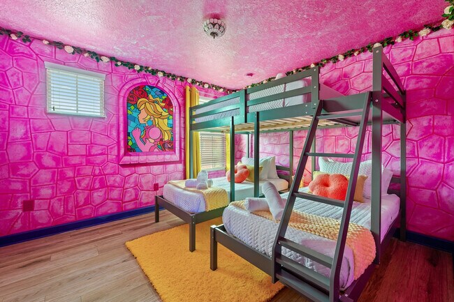 Foto del edificio - 8964 Bismarck Palm Rd