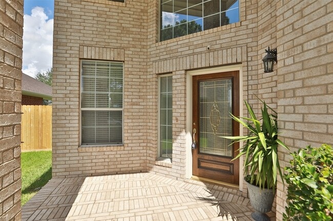 Foto del edificio - 6523 Trenton Lake Ln