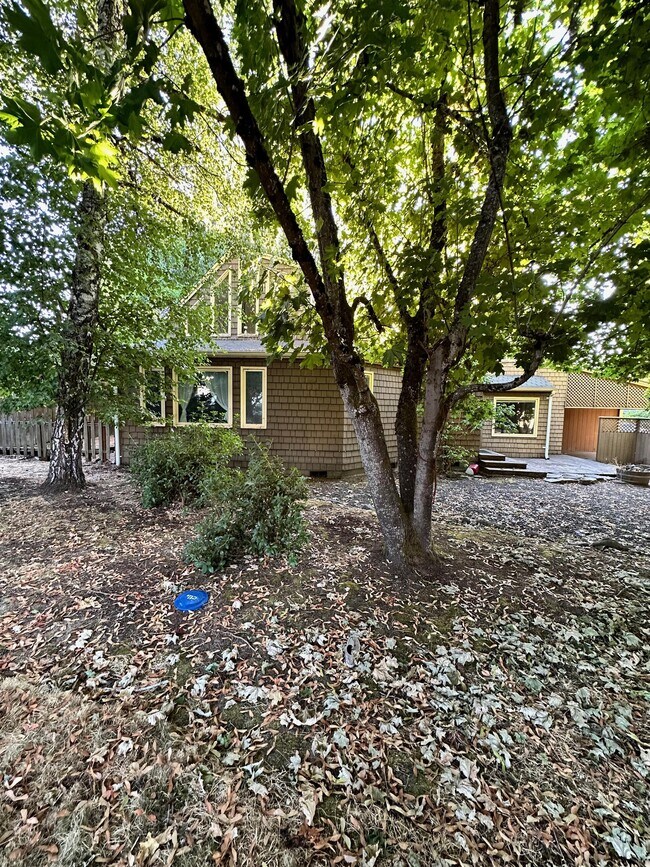 521 Norway St, Silverton, OR 97381 House Rental in Silverton, OR