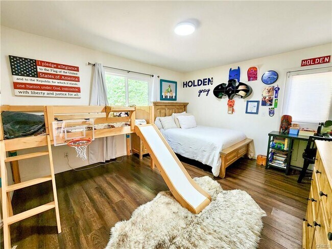 Foto del edificio - 23747 Oakfield Rd