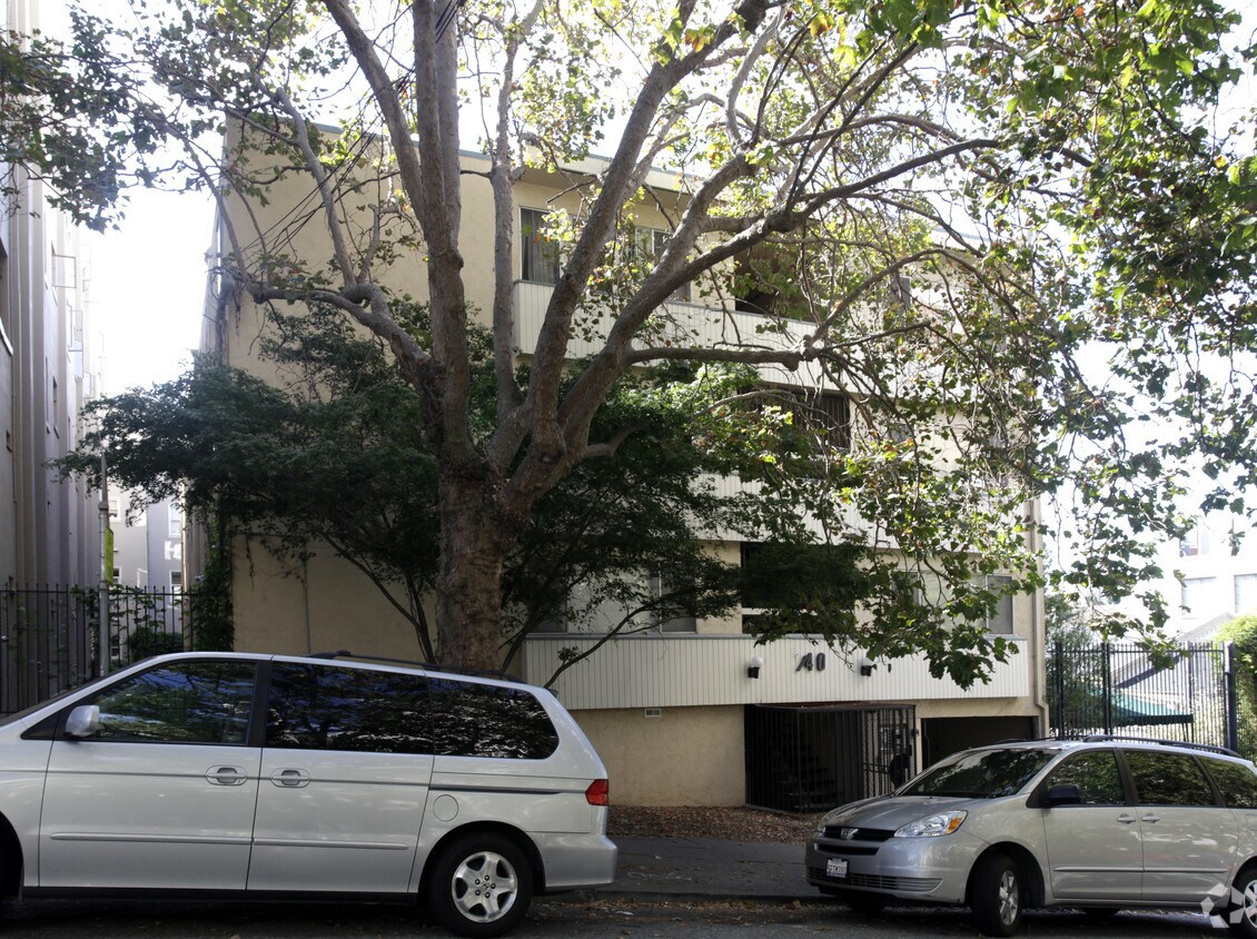Primary Photo - 140 Montecito Ave