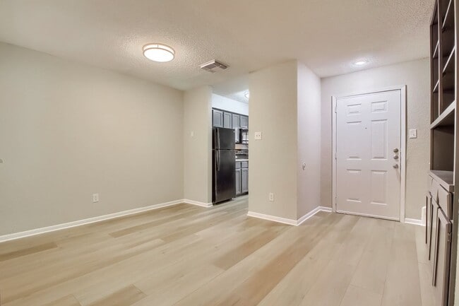 Building Photo - 8810 Schick Rd