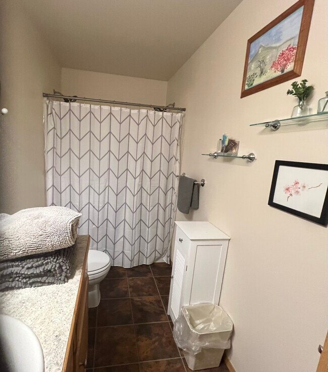 Foto del edificio - 1345 E Brant Cir