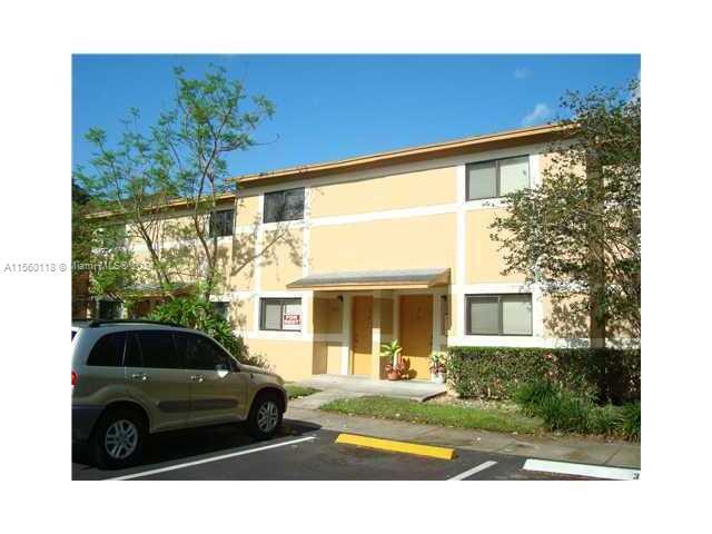 Primary Photo - 309 Palm Cir E