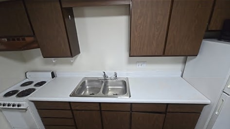 Building Photo - 115 Southview Dr