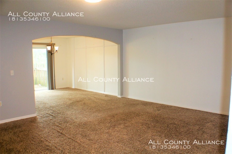 Primary Photo - Amazing 3 Bedroom Townhome in Tampa!