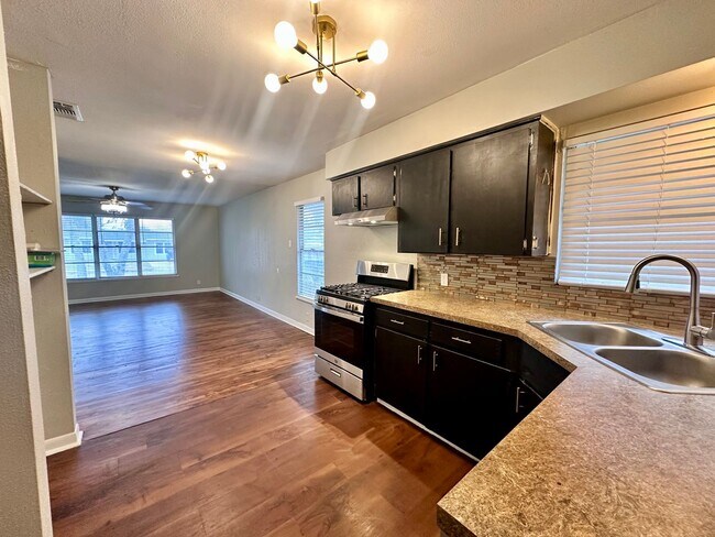 Foto del edificio - New Rental!