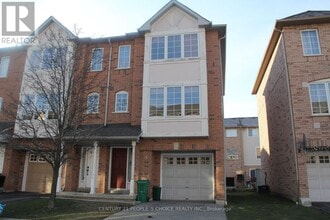 Building Photo - 80 Acorn Pl