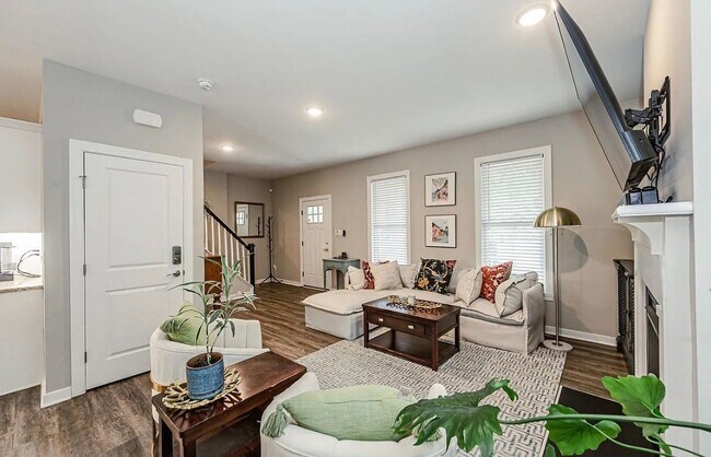 Foto del edificio - 421 Pagebrook Dr