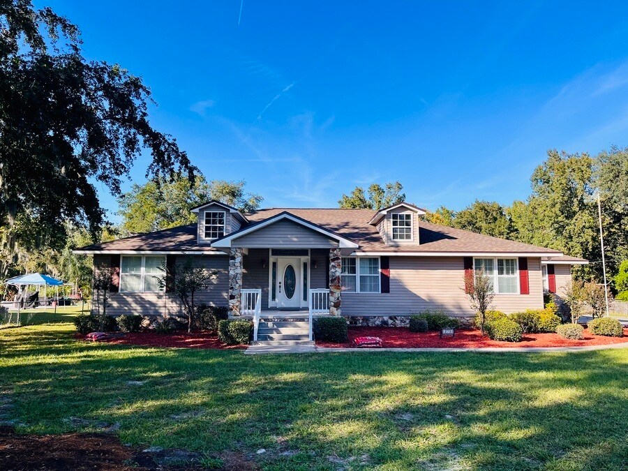 Foto principal - 273 Hollywood Forest Dr