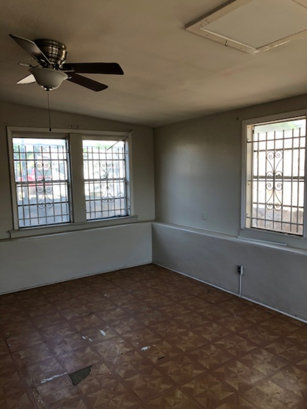 Building Photo - 1112 N San Marcial St