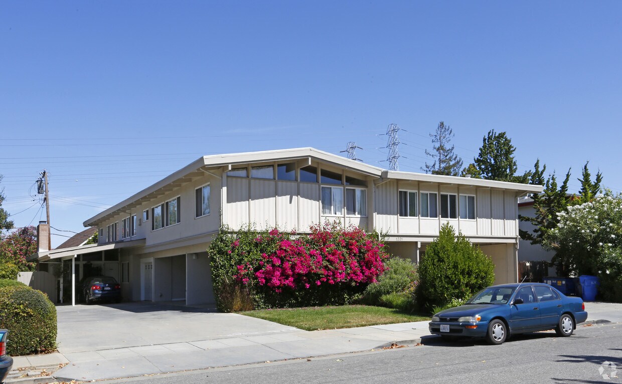 Primary Photo - 1221 Parkington Ave