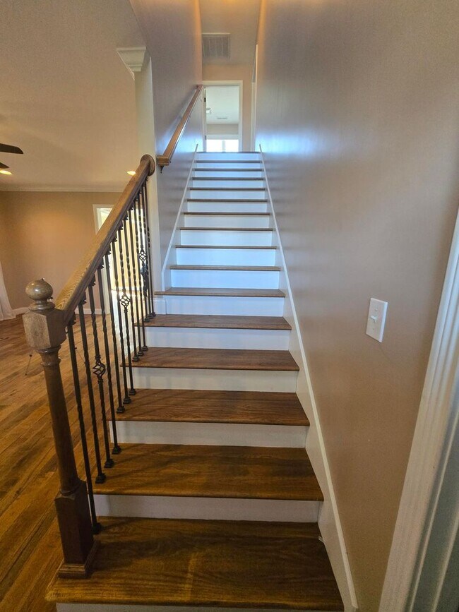 Foto del edificio - Charming 3-Bed, 2.5-Bath Homestead with Sp...