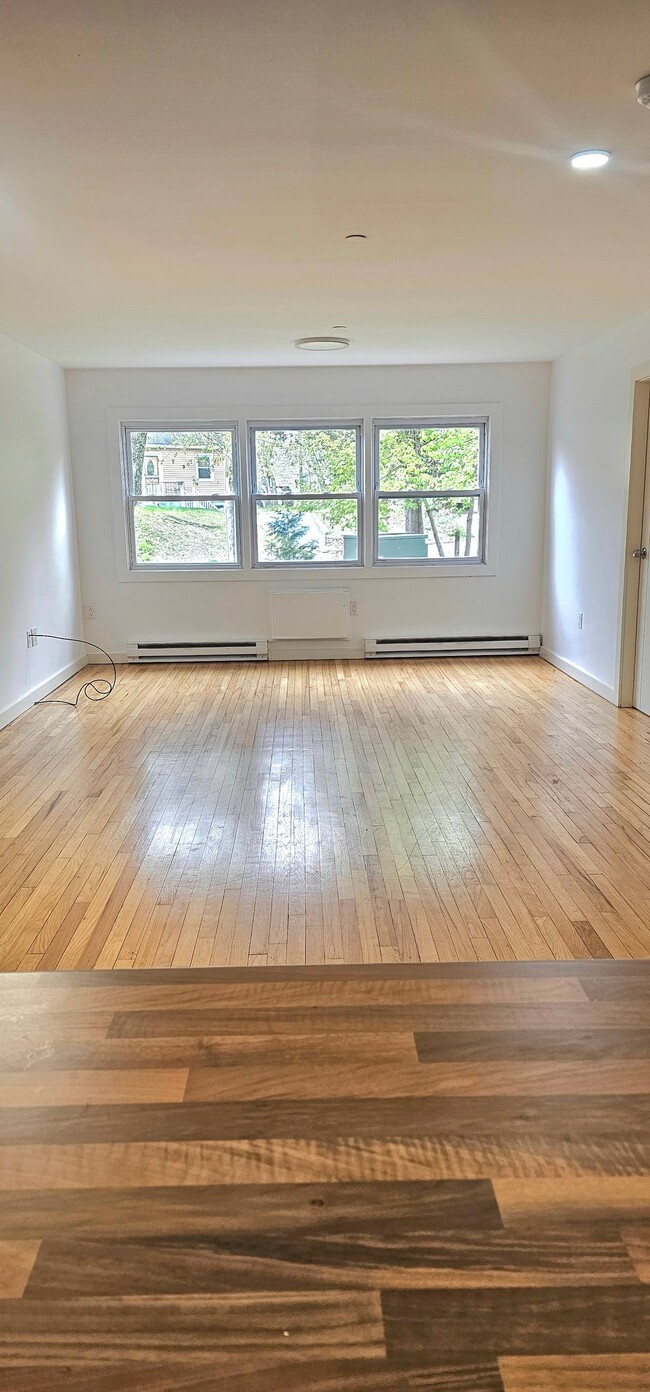 Building Photo - 35 Springside Ave