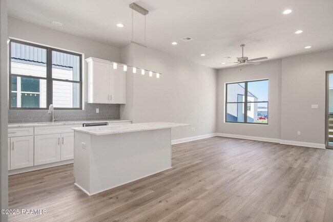 Building Photo - 104 Canvasback Dr