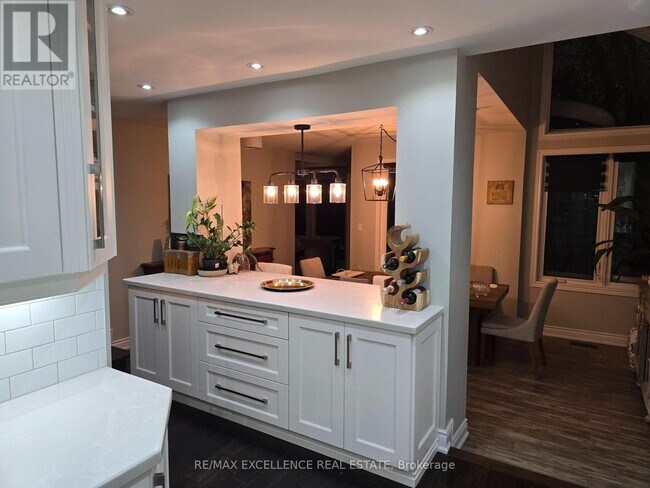 Photo du bâtiment - 50 Elizabeth St S