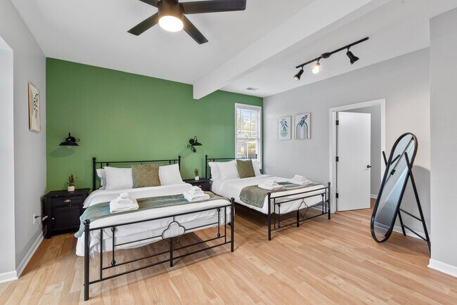 Foto del edificio - 928 E Brady St