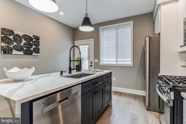 Foto del edificio - 2710 Latona Street