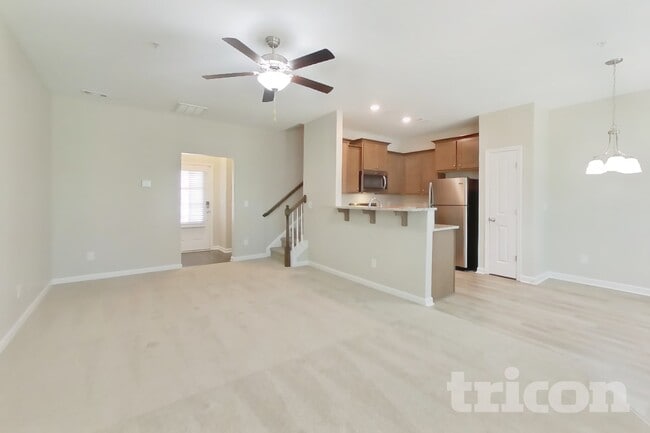 Building Photo - 324 Kinsale Dr