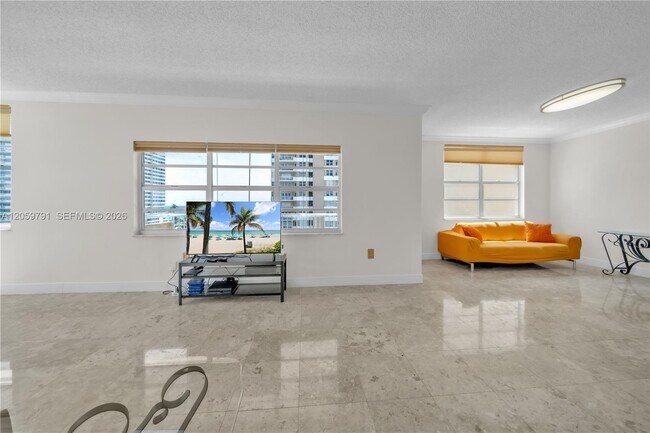 Foto del edificio - 1985 S Ocean Dr