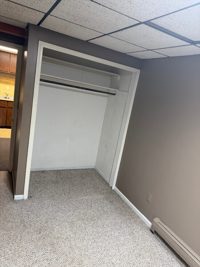 Foto del edificio - 465 Robert Ct