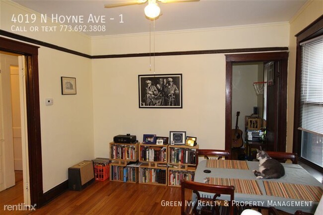 Building Photo - Beautiful VIntage 2 Bed in Ravenswood