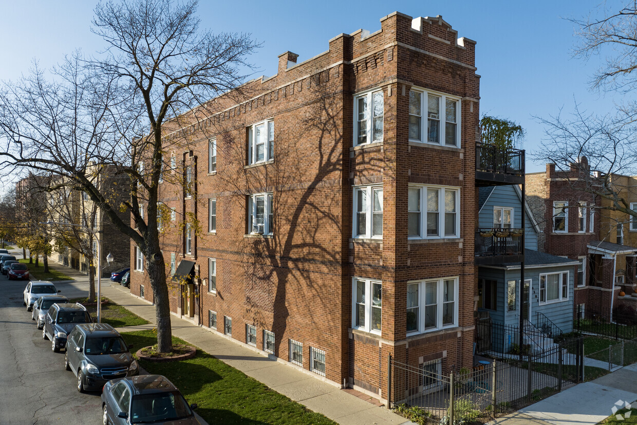 Foto principal - 3142 W Cullom Ave