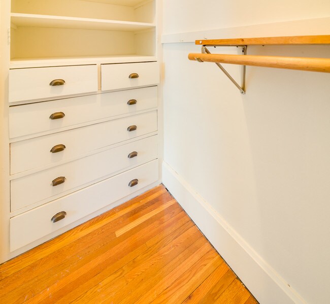 Sylvester Manor Rentals Flint, MI