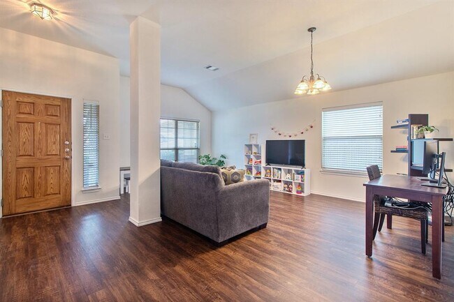 Building Photo - 1213 Rainbow Cove