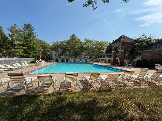 piscina - 113 Cascade Ct