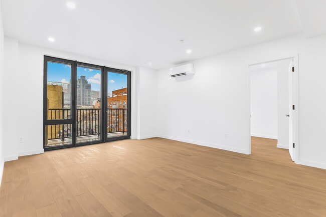 Building Photo - Urbn Edge