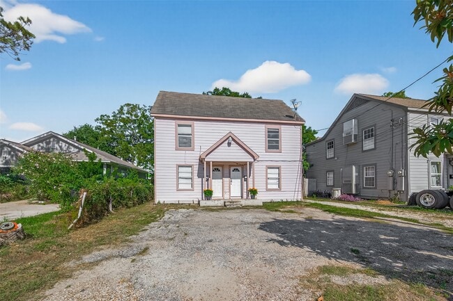 Building Photo - 7111 Myrtle St