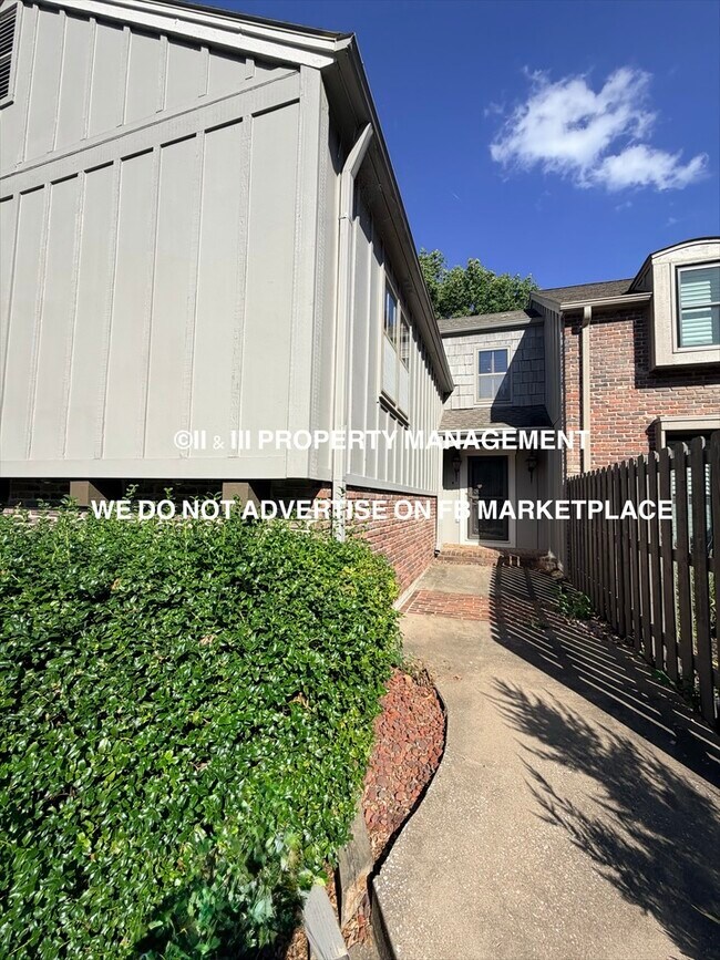 Foto del edificio - 4301 W 112th Terrace
