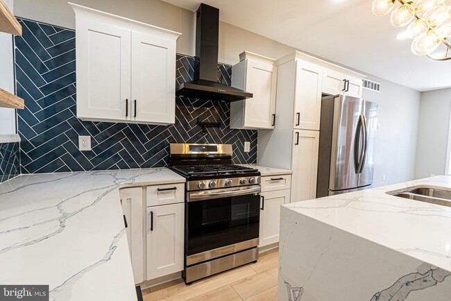 Building Photo - 1730 S 20th St