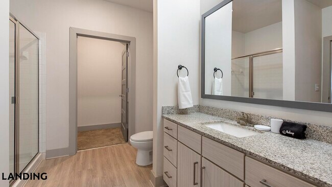 Foto del edificio - 5025 Wembley Central Ln