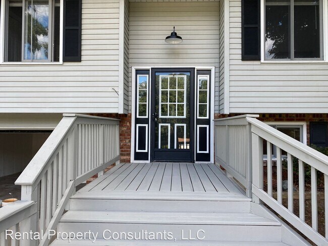 Foto del edificio - 3 br, 2.5 bath House - 5564 Coit Ave NE