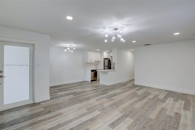 Building Photo - 951 SW 16th Pl