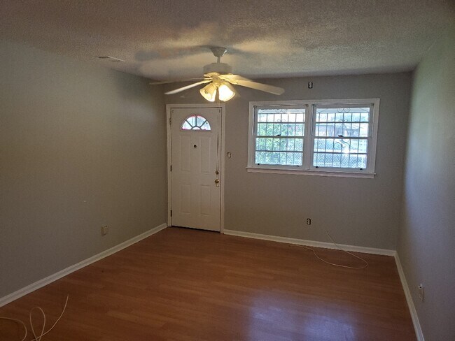 Building Photo - 508 Aiken St